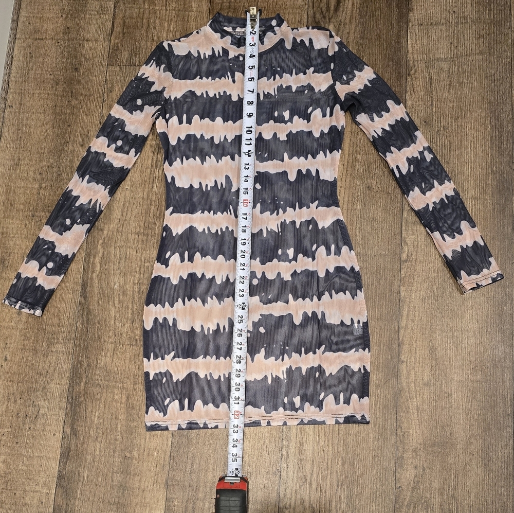 Patterned Long Sleeve Dress